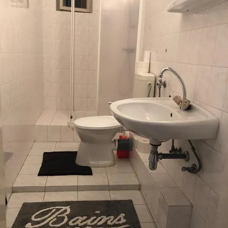 Ady Gold Five Apartament *