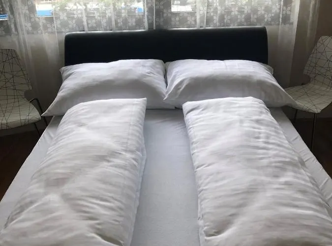 Ady Gold Five Apartman *